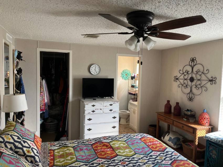 1014 Lacosta Lane a Winter Haven, FL Mobile or Manufactured Home for Sale